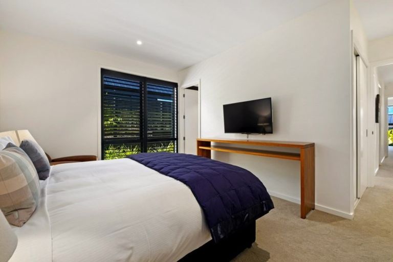Photo of property in 56 Falconer Rise, Jacks Point, Queenstown, 9371