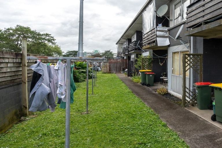 Photo of property in 8/43 Seddon Road, Frankton, Hamilton, 3204