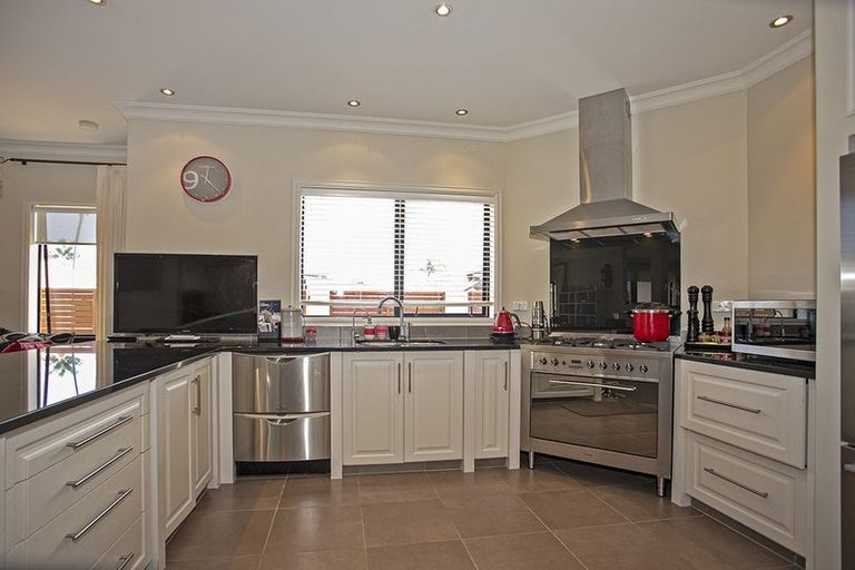 Photo of property in 5 Pompano Key, Papamoa Beach, Papamoa, 3118