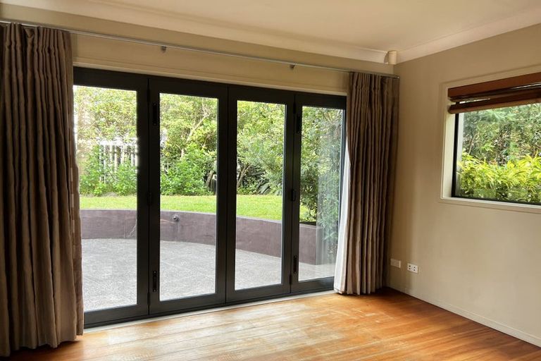 Photo of property in 5c Montrose Terrace, Mairangi Bay, Auckland, 0630