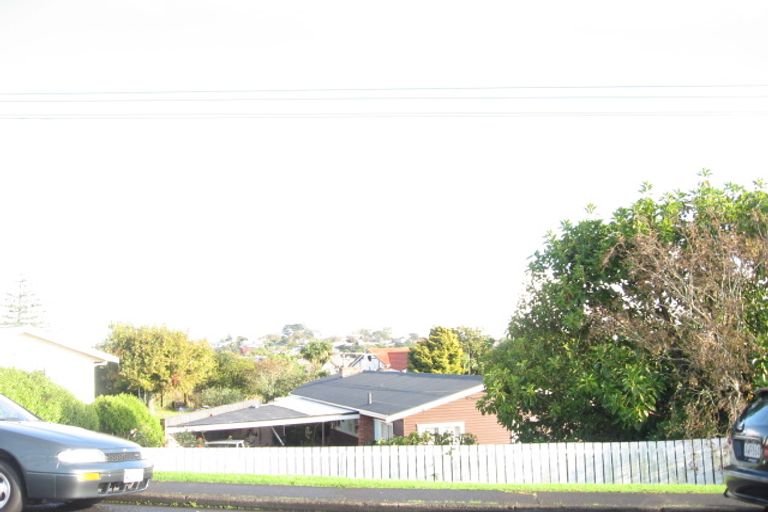 Photo of property in 38 Mellons Bay Road, Mellons Bay, Auckland, 2014