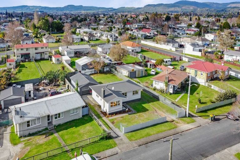 Photo of property in 60 Ewert Street, Fordlands, Rotorua, 3015