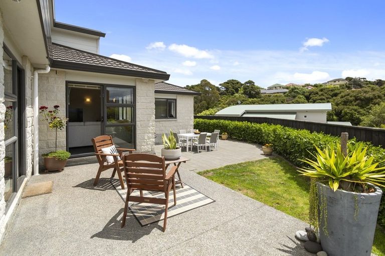 Photo of property in 40 Navigation Drive, Whitby, Porirua, 5024
