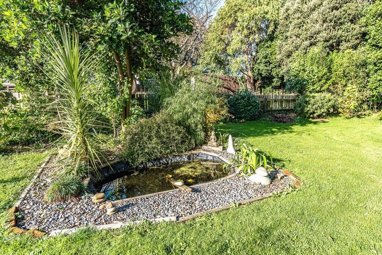 Photo of property in 25 Brassey Street, Waverley, 4510