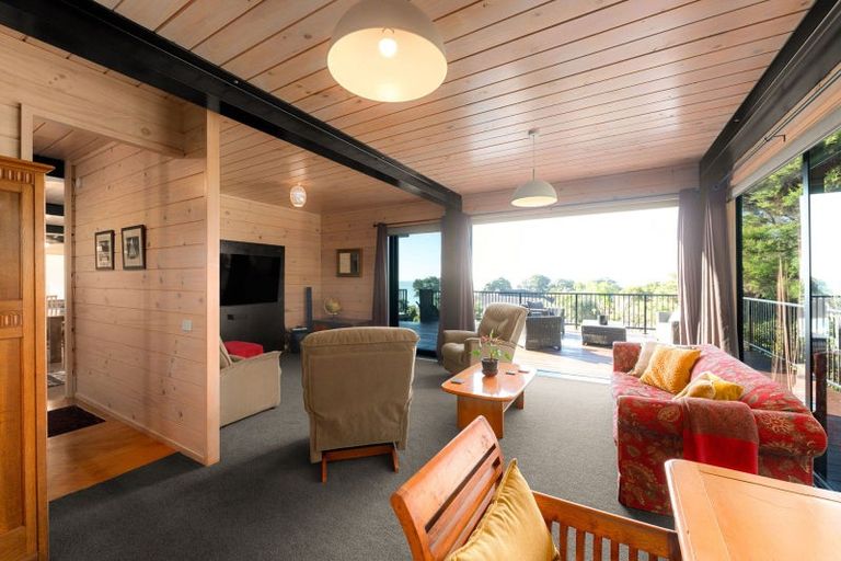 Photo of property in 8 Ngarimu Heights Row, Ngarimu Bay, Thames, 3575