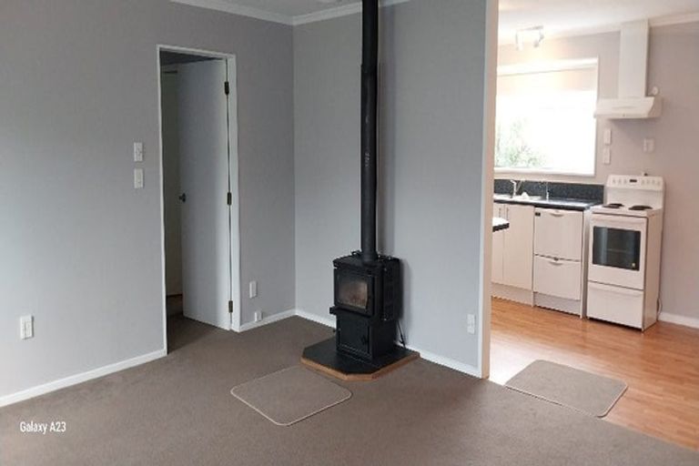Photo of property in 340 Wellington Road, Wainuiomata, Lower Hutt, 5014