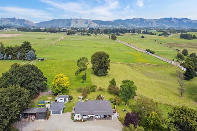 Photo of property in 302 Timaru Road, Waimate, 7978