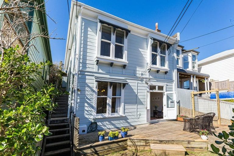Photo of property in 19 Royal Street, Berhampore, Wellington, 6023