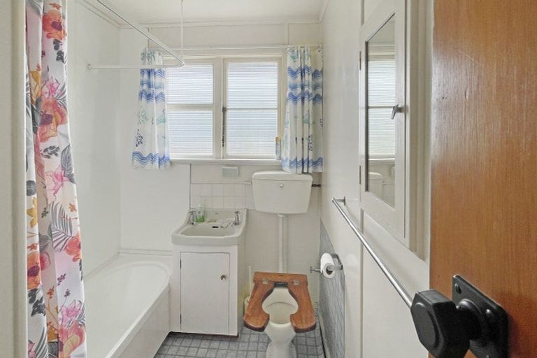 Photo of property in 12 Hawthorne Avenue, Patearoa, 9398