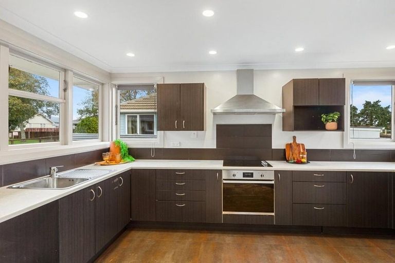 Photo of property in 14 Awatea Street, Levin, 5510