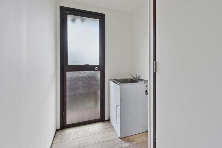 Photo of property in 2/8 Nearco Street, Randwick Park, Auckland, 2105