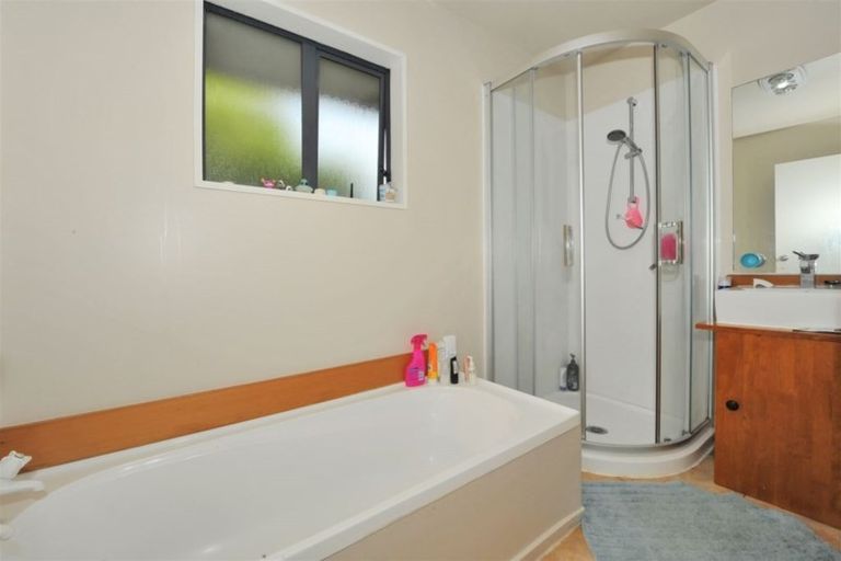Photo of property in 40a Lambeth Crescent, Redwood, Christchurch, 8051