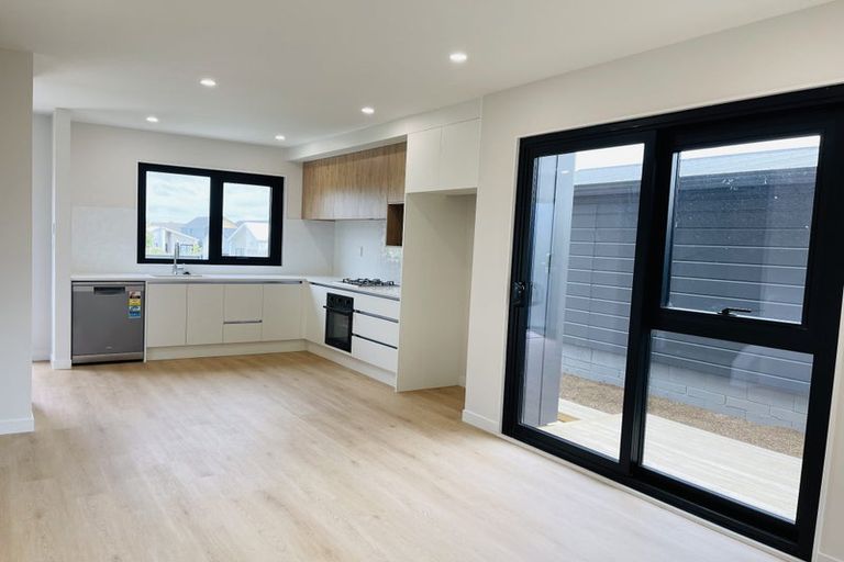 Photo of property in 61 Taukahiwi Road, Pukekohe, 2120