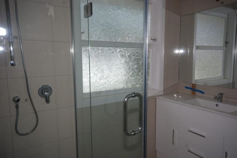 Photo of property in 100 Oakdale Road, Mount Roskill, Auckland, 1041