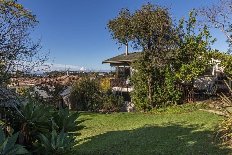 Photo of property in 5 Charlotte Street, Stanmore Bay, Whangaparaoa, 0932