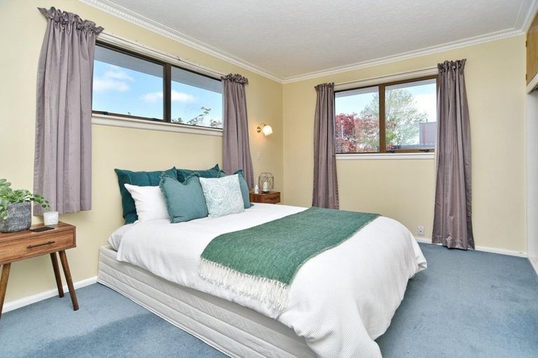 Photo of property in 1/1 Rosedale Place, Avonhead, Christchurch, 8042