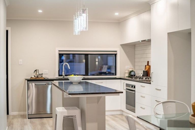 Photo of property in 84 Mawai Hakona Drive, Wallaceville, Upper Hutt, 5018