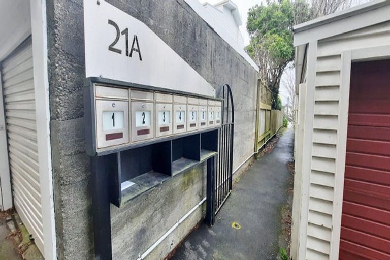 Photo of property in 21af1 Talavera Terrace, Kelburn, Wellington, 6012