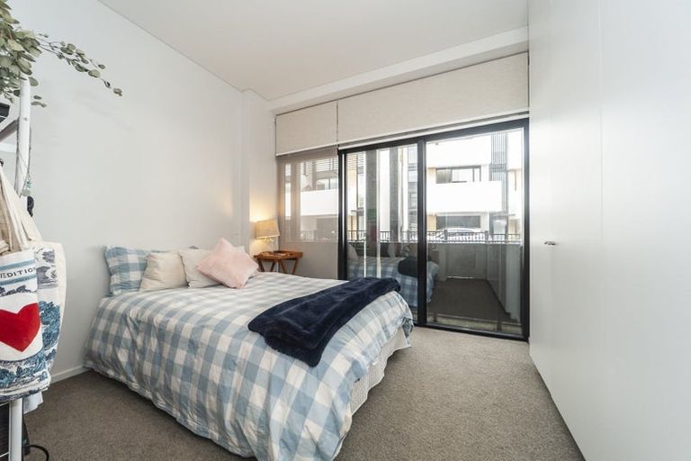 Photo of property in 202/11 Jean Caldwell Way, Island Bay, 6023