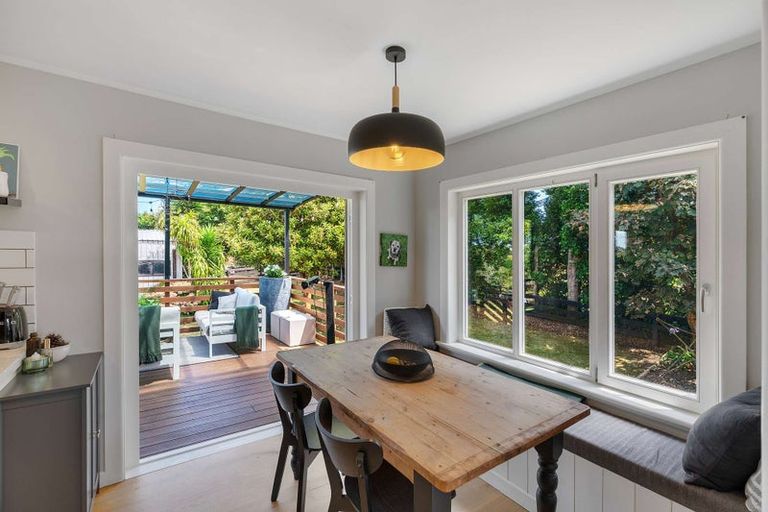 Photo of property in 37 Whiriwhiri Road, Waiuku, 2682