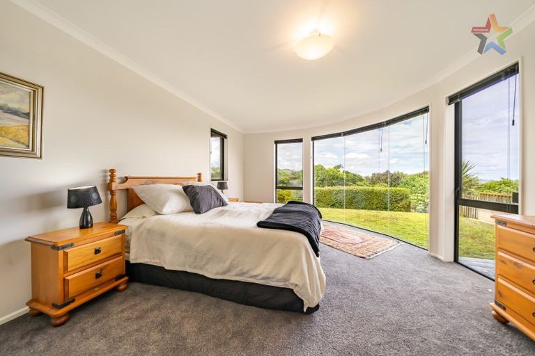 Photo of property in 11 Meadowbank Drive, Belmont, Lower Hutt, 5010