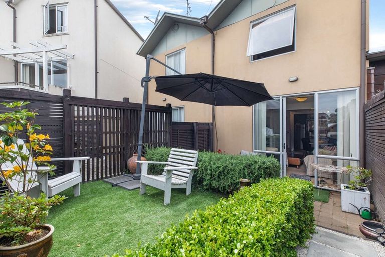 Photo of property in 50 Kirikiri Lane, East Tamaki, Auckland, 2013