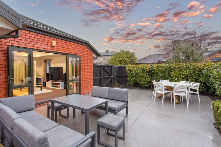 Photo of property in 7 Applecross Lane, Harewood, Christchurch, 8051