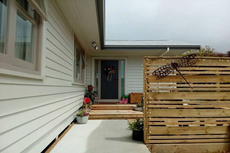 Photo of property in 6-8a Avenue Road, West End, Timaru, 7910