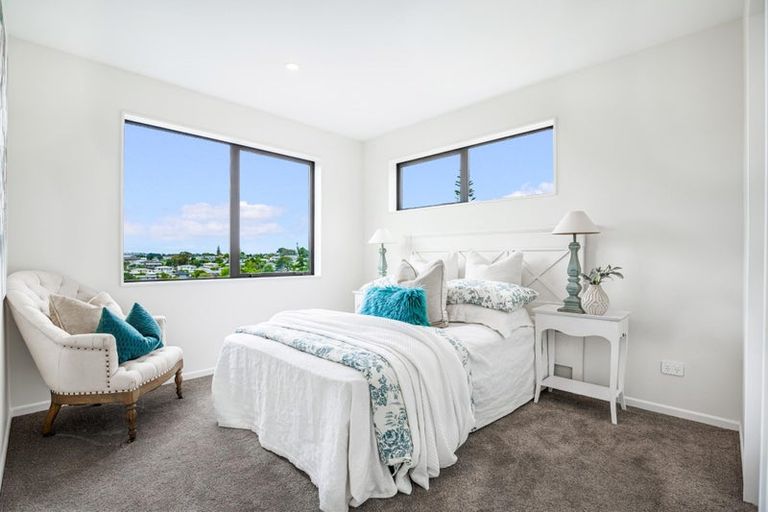 Photo of property in 16a Sheridan Drive, New Lynn, Auckland, 0600