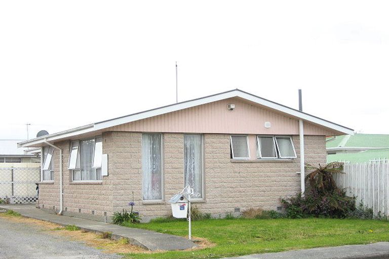 Photo of property in 3a Doggett Place, Rangiora, 7400