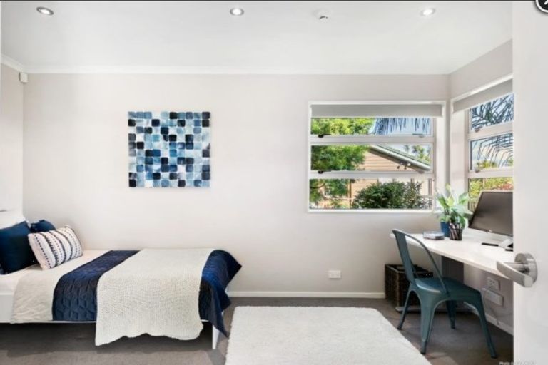 Photo of property in 2/16 Pine Ridge Terrace, Hauraki, Auckland, 0622
