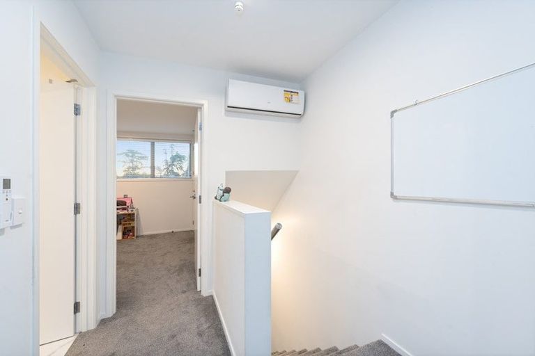 Photo of property in 3/21 Titoki Street, Te Atatu Peninsula, Auckland, 0610