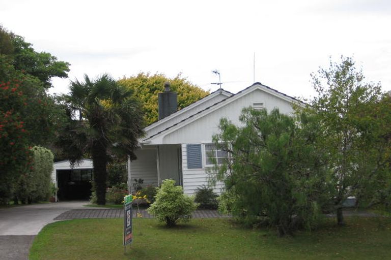 Photo of property in 4189 Great North Road, Glen Eden, Auckland, 0602