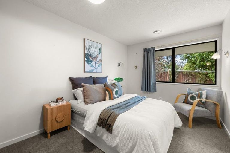 Photo of property in 2/7 Ringwood Place, Avonhead, Christchurch, 8042
