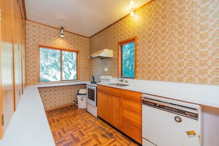 Photo of property in 45 Wellington Road, Paekakariki, 5034