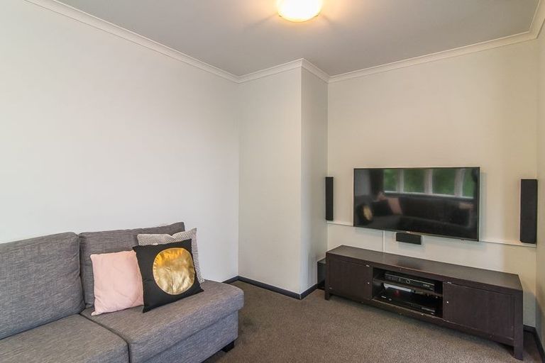 Photo of property in 23 Te Arataura Street, Takapuwahia, Porirua, 5022