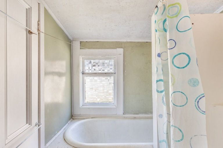 Photo of property in 29 Dorset Avenue, Westown, New Plymouth, 4310