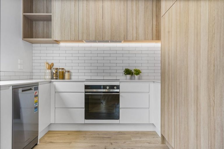 Photo of property in 44 Anchorage Drive, Karaka, Papakura, 2113