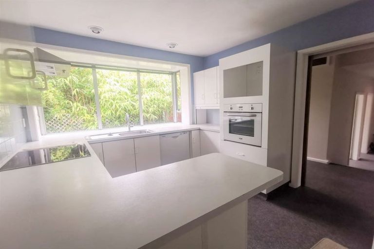 Photo of property in 35 Delaware Crescent, Russley, Christchurch, 8042