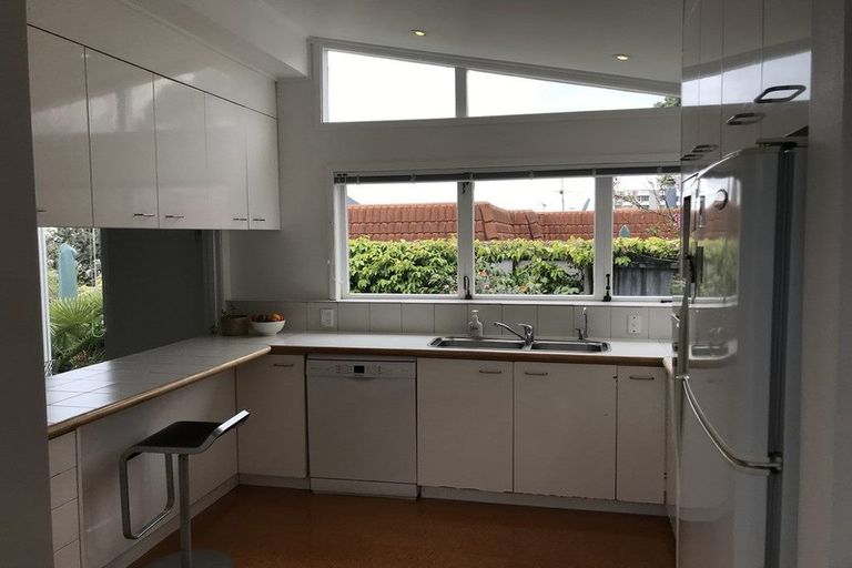 Photo of property in 35 Manurere Avenue, Takapuna, Auckland, 0622