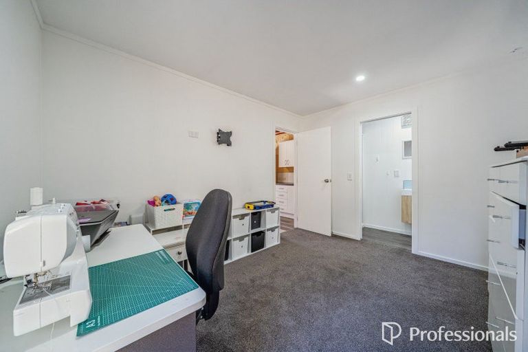 Photo of property in 10 Aratika Grove, Stokes Valley, Lower Hutt, 5019