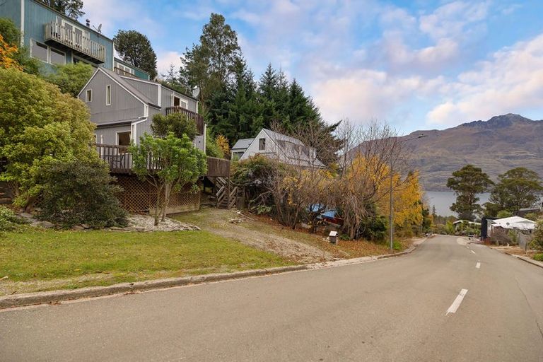 Photo of property in 257 Fernhill Road, Sunshine Bay, Queenstown, 9300