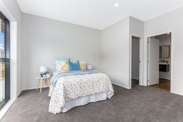 Photo of property in 4 Tradewinds Drive, Whitby, Porirua, 5024