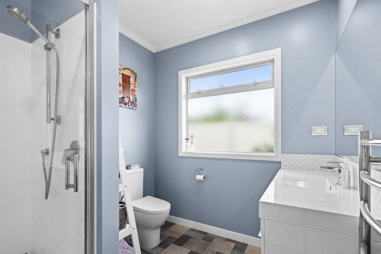 Photo of property in 75a Arataki Road, Havelock North, 4130