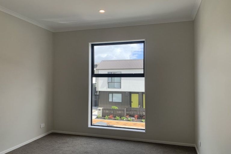 Photo of property in 5 Te Rito Road, Hobsonville, Auckland, 0616