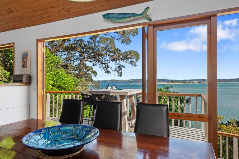Photo of property in 417 Leigh Road, Whangateau, 0985