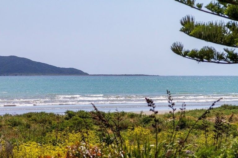 Photo of property in 79 Manly Street, Paraparaumu Beach, Paraparaumu, 5032