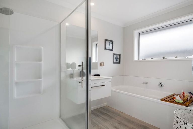 Photo of property in 12 Fontana Street, Papamoa, 3118