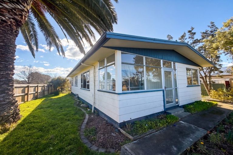 Photo of property in 2 Newton Place, Westbrook, Palmerston North, 4412