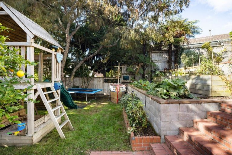 Photo of property in 5 Marnane Terrace, St Andrews, Hamilton, 3200